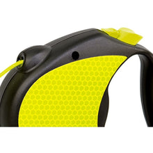 Load image into Gallery viewer, Flexi Neon Leash 16ft Small-Large